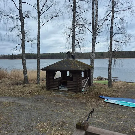 Eraemoekki Puruveden Rannalla Vaara